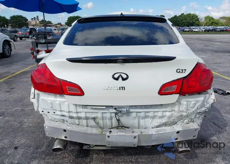 2011 Infiniti G37 Journey z USA, uszkodzony, nr VIN JN1CV6AP4BM300782